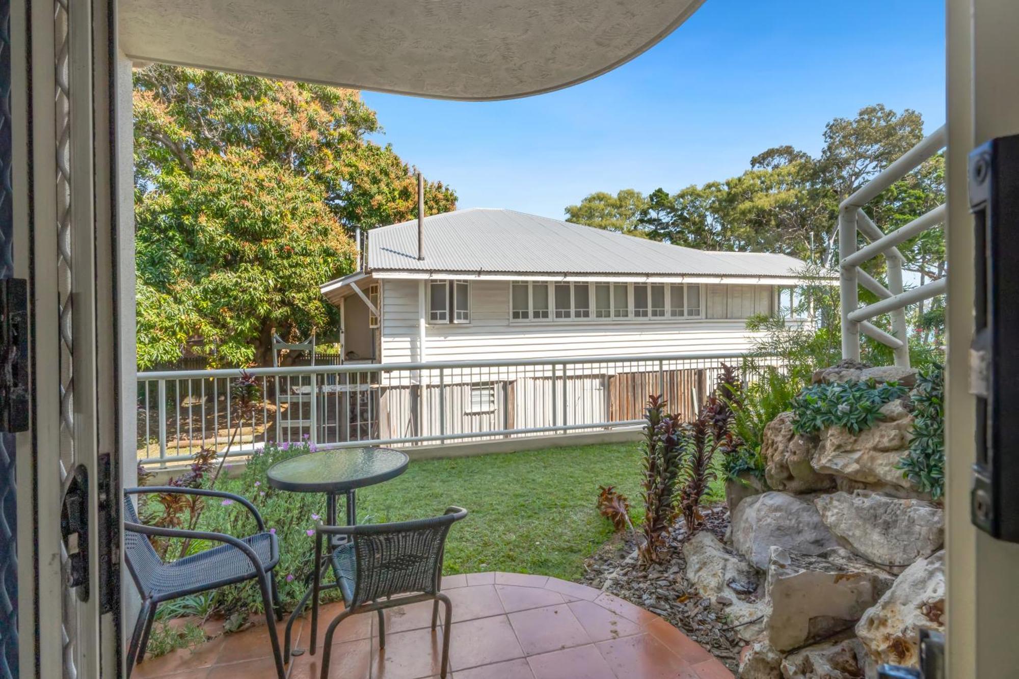 Charlton On The Esplanade Aparthotel Hervey Bay Buitenkant foto