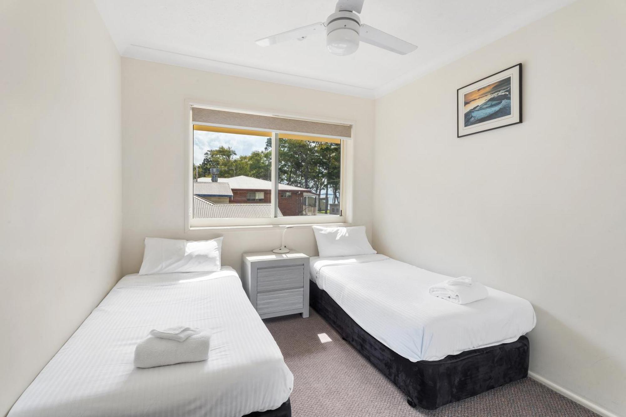 Charlton On The Esplanade Aparthotel Hervey Bay Buitenkant foto