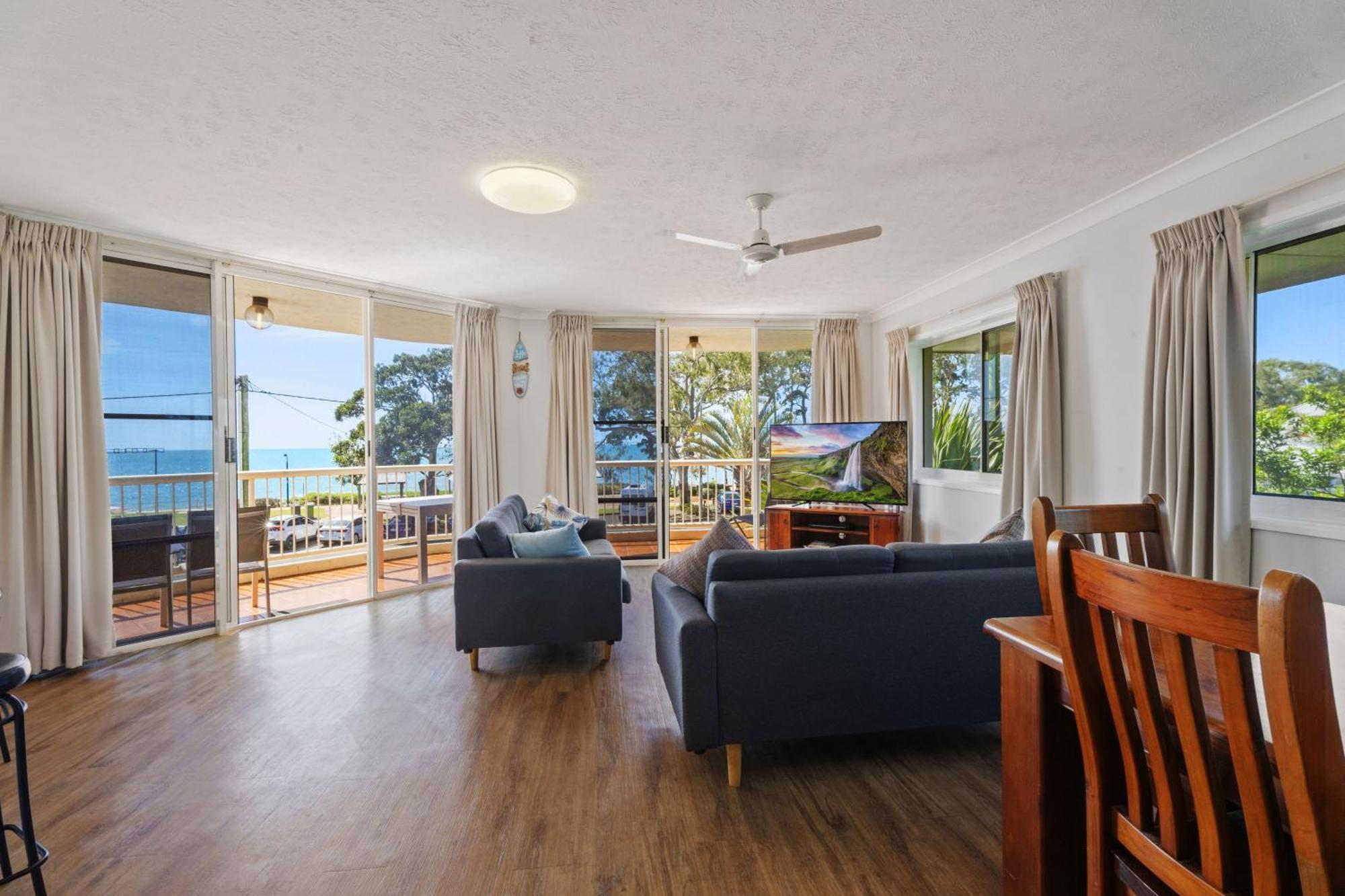 Charlton On The Esplanade Aparthotel Hervey Bay Buitenkant foto