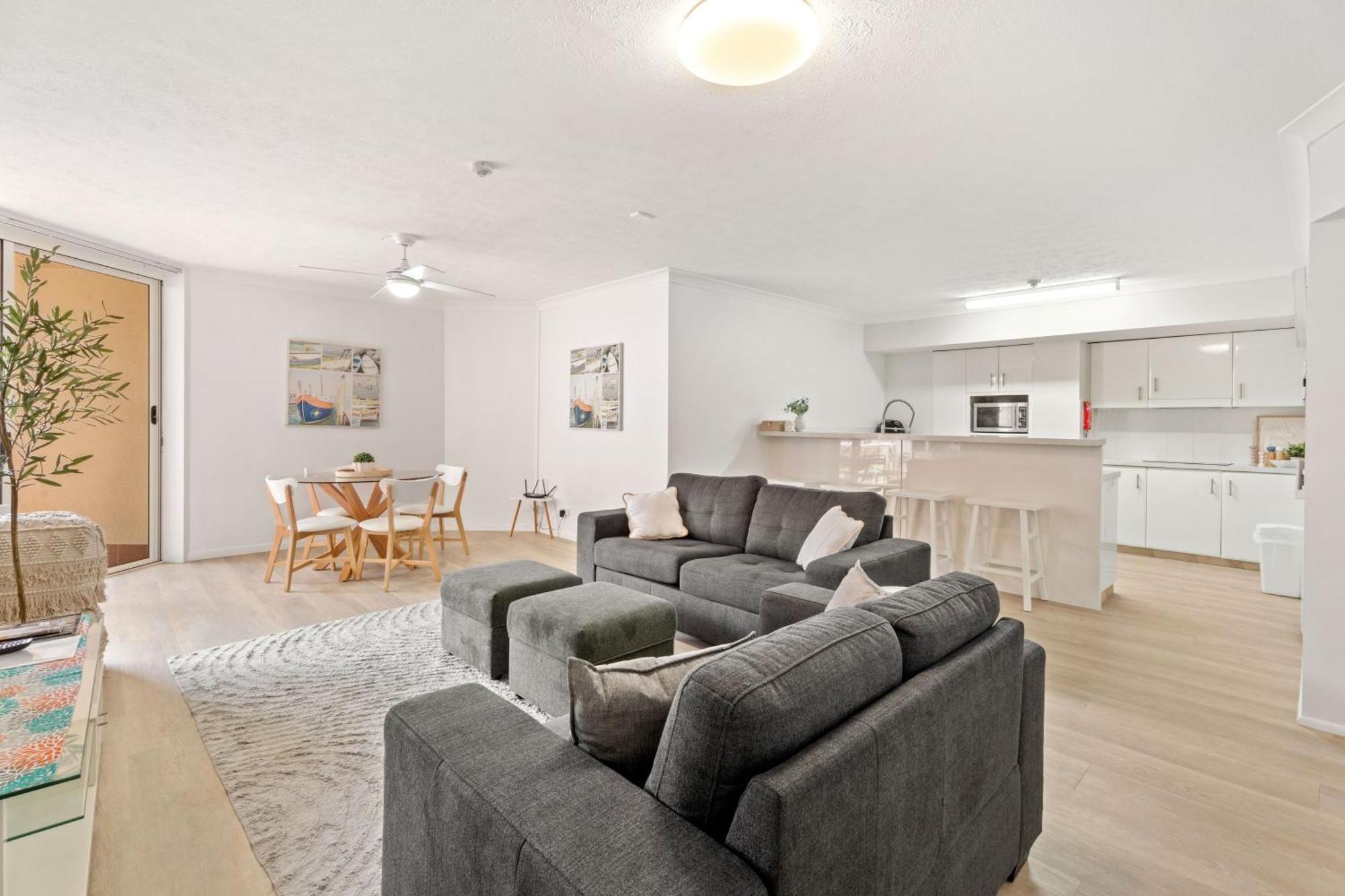 Charlton On The Esplanade Aparthotel Hervey Bay Buitenkant foto