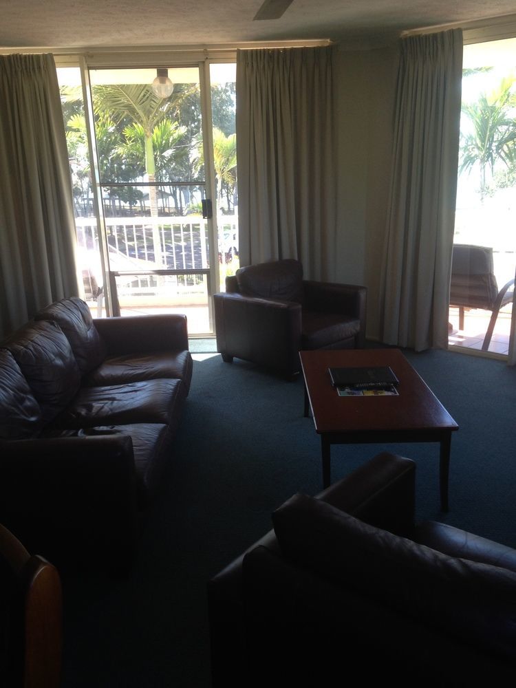 Charlton On The Esplanade Aparthotel Hervey Bay Buitenkant foto