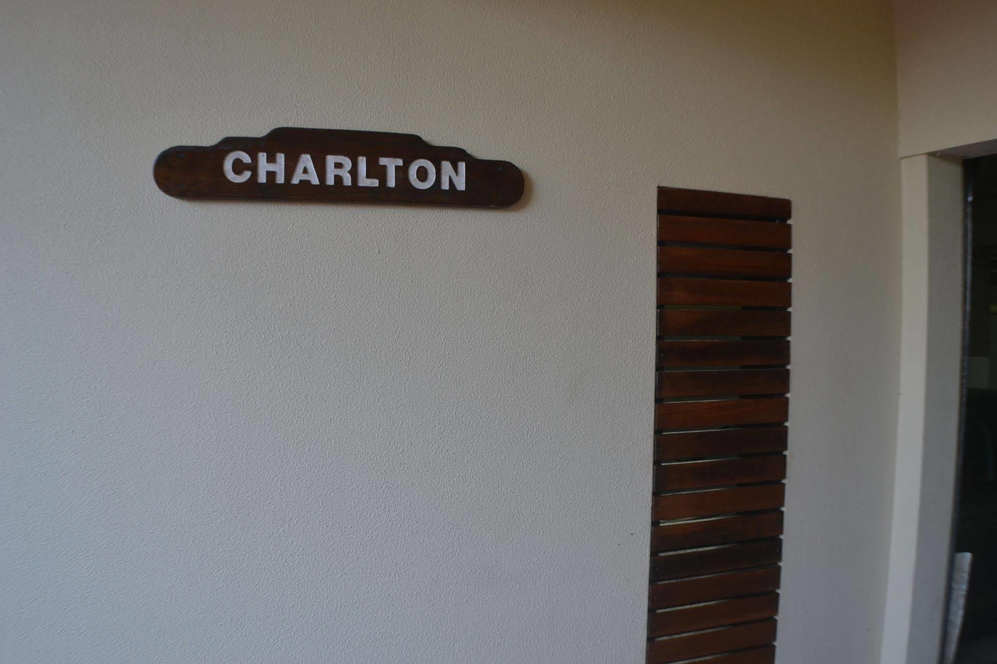 Charlton On The Esplanade Aparthotel Hervey Bay Buitenkant foto