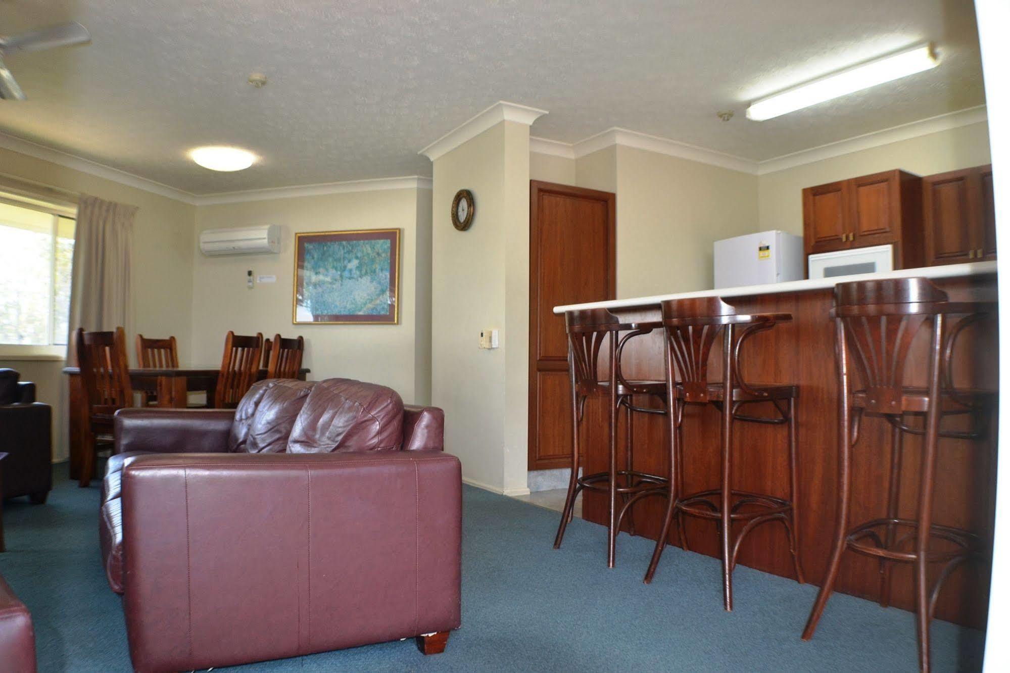 Charlton On The Esplanade Aparthotel Hervey Bay Buitenkant foto