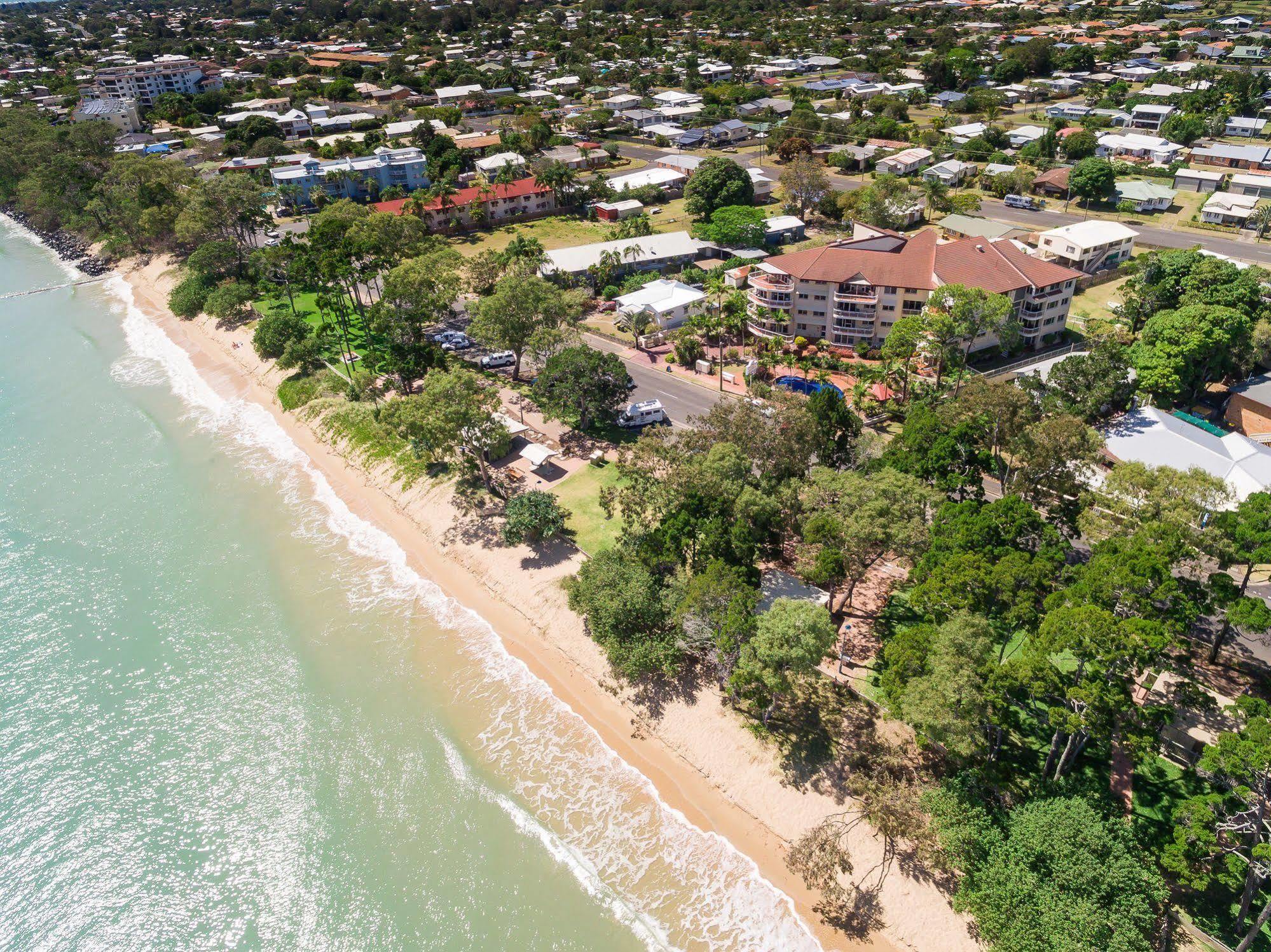 Charlton On The Esplanade Aparthotel Hervey Bay Buitenkant foto